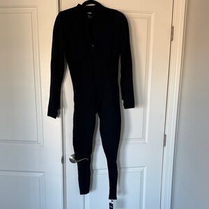 Chic Black Long-Sleeve Jumpsuit